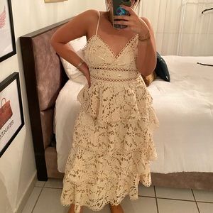 LACE CREAM MULTILAYER DRESS